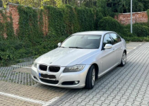 BMW Seria 3 sedan E90 lift titansilber 318D 5-6 l diesel