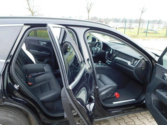 Volvo XC 60 z Gwarancją Bezwypadkowy Model 2022r Żyrardów - zdjęcie 5