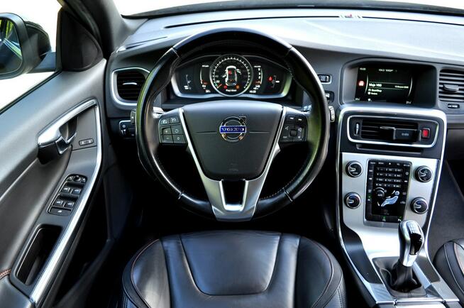 Volvo V60 D2 2.0 120KM Ocean Race Led Navi Skóra Full Opcja Płock - zdjęcie 7