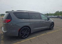 Chrysler Pacifica LIMITED / Pakiet S / Benzyna Białystok - zdjęcie 4