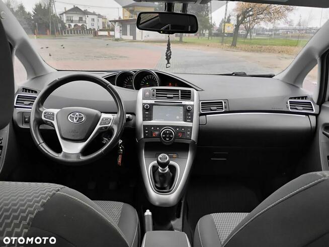Toyota Verso 1.8 Benzyna, Premium 2015r, 111550km. PANORAMA Parczew - zdjęcie 5