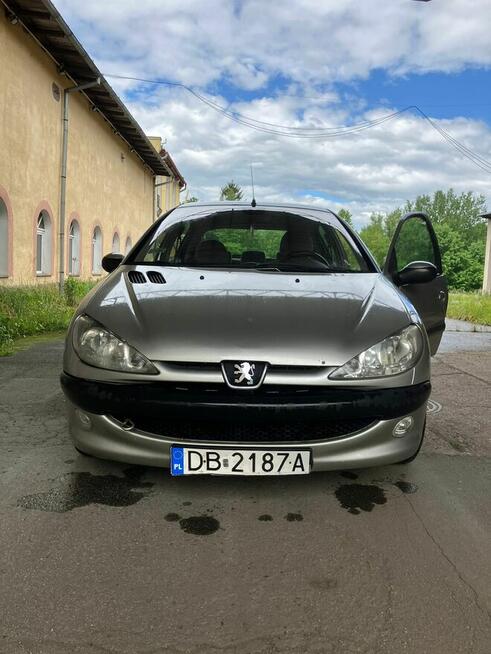 Syndyk sprzeda Peugeot 206XT 1.4 2004 benzyna Wałbrzych - zdjęcie 1