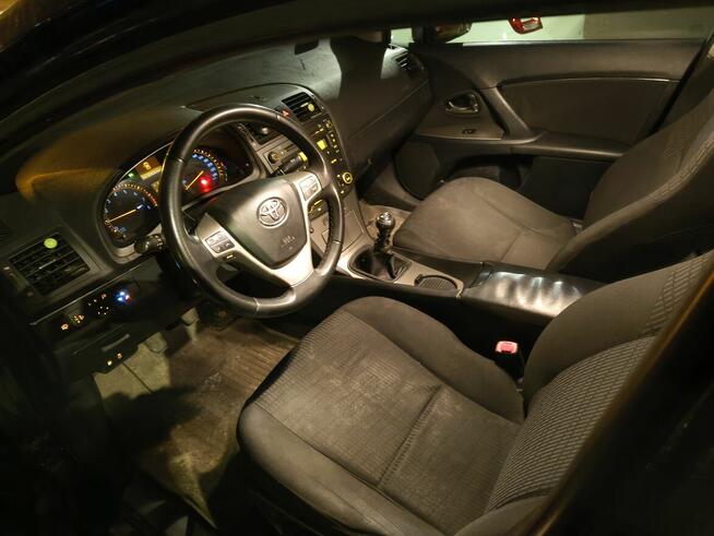 Syndyk sprzeda Toyota Avensis Warszawa - zdjęcie 11