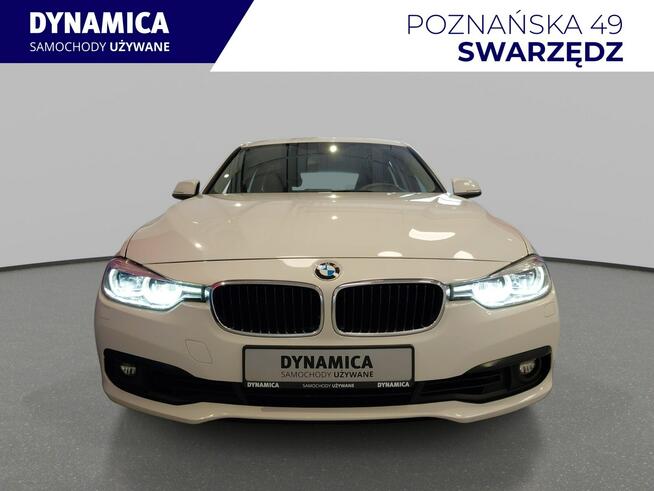 BMW 318 i Touring 136KM M6 2019 r., salon PL, przebieg 192tys.km Swarzędz - zdjęcie 2