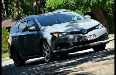 Toyota Auris - Freestyle Edition - 1.8 Hybrid Zawiercie - zdjęcie 1