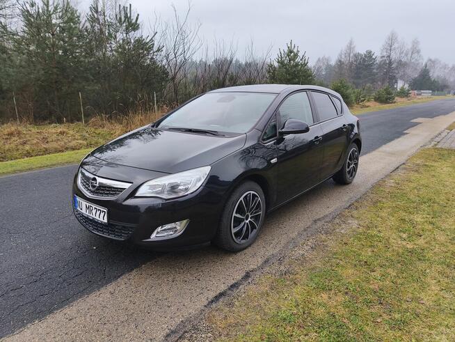 Opel Astra J 1.4 Benzyna Klima Tempomat Grzane Fotele z Niem Kłobuck - zdjęcie 4