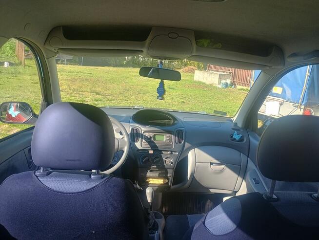 Toyota Yaris Verso 2001r. 1,3 Benzyna Targówek - zdjęcie 4