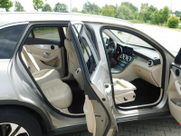 Mercedes GLC 200 z Gwarancją_Panorama_Kamera_Skóra-Beżowa_Model=2021 Żyrardów - zdjęcie 9
