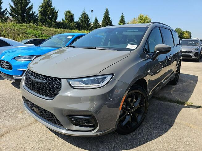 Chrysler Pacifica pakiet S / AWD / niski przebieg Tarnów - zdjęcie 1