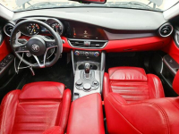 Alfa Romeo Giulia Wersja Ti / AWD / niski przebieg Wrocław - zdjęcie 8