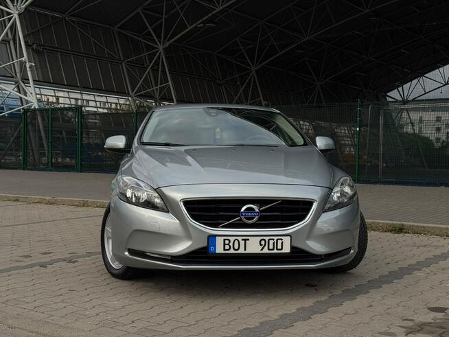 Volvo V40 D3 Summum Manual Klima  Nawigacja Kamera Serwis 2 Klucze Ostrów Mazowiecka - zdjęcie 2
