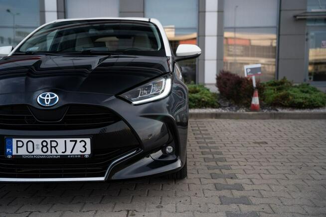Toyota Yaris Selection Elegance Virtual Półskóra Keyless ACC krajowy Kraków - zdjęcie 8