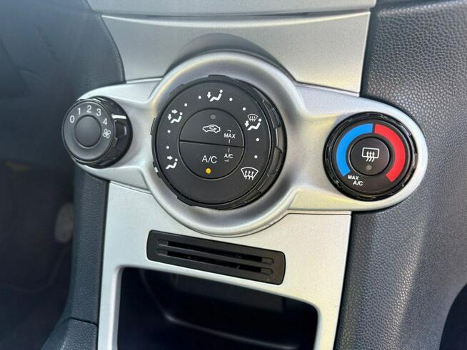 Ford Fiesta Serwisowana * Bezwypadkowa * Oryg. Przebieg * Klimatyzacja Knurów - zdjęcie 11