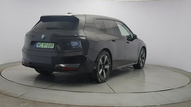 BMW iX xDrive40 76.6kWh ! Z Polskiego Salonu ! Faktura Vat 23% ! Warszawa - zdjęcie 7