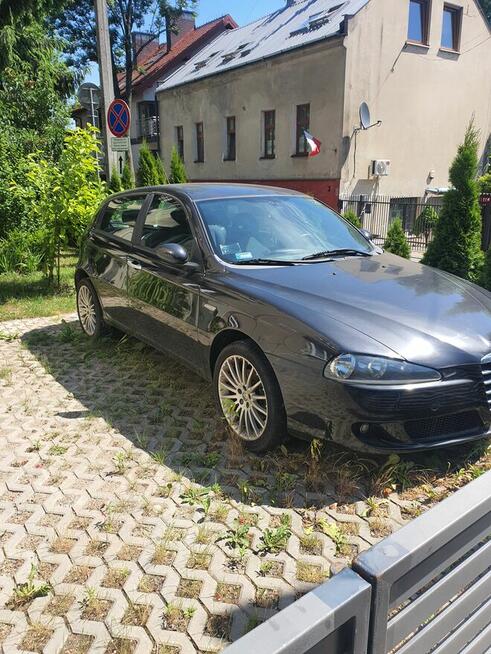 Syndyk sprzeda Alfa Romeo 147 Kraków - zdjęcie 6