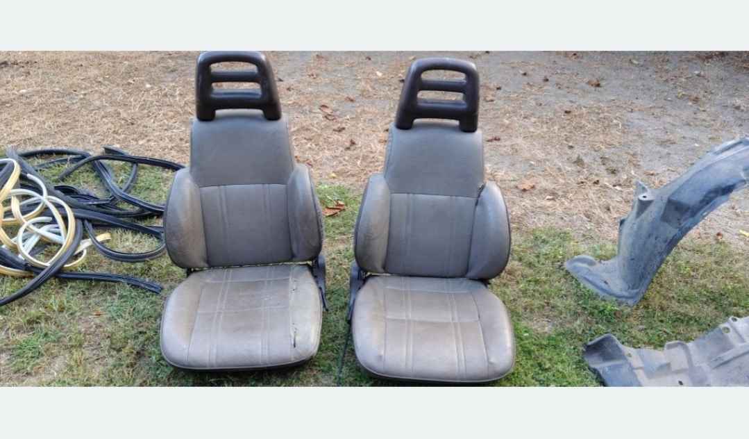 Sprzedam fotele do Suzuki Samurai Krępa - zdjęcie 1