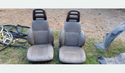 Sprzedam fotele do Suzuki Samurai