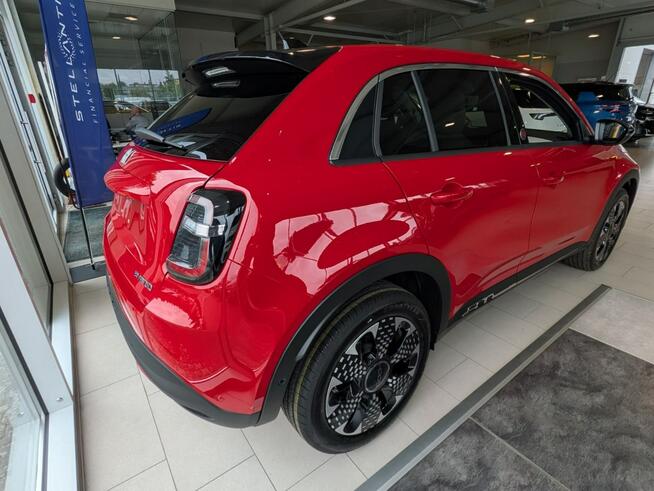 Fiat 600 e-DCT 110KM La Prima RED Piła - zdjęcie 4