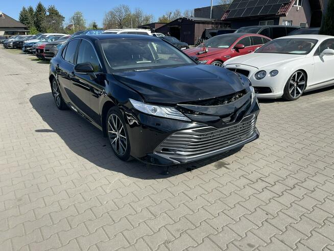 Toyota Camry Hybryda Skóra Kamera 218KM Gliwice - zdjęcie 7