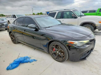 Alfa Romeo Giulia Wersja Ti / AWD / niski przebieg Chwaszczyno - zdjęcie 3