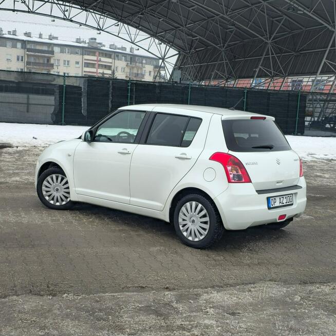 Suzuki Swift 1.3 Comfort dance Ostrów Mazowiecka - zdjęcie 9