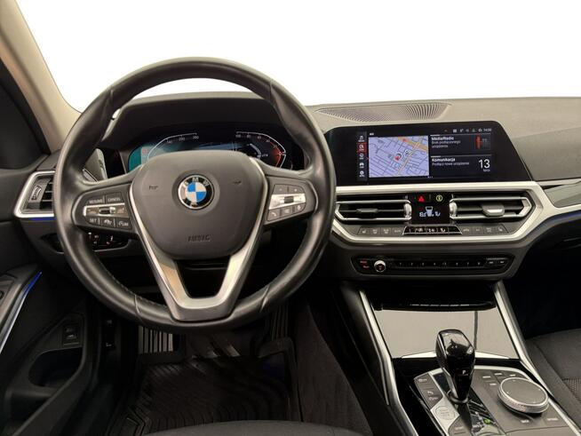 BMW Seria 3 318i aut Kombi Warszawa - zdjęcie 9