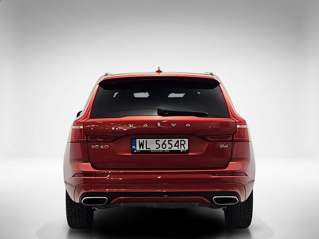 Volvo XC 60 B4 B R-Design aut ! Z Polskiego Salonu ! Faktura Vat ! Warszawa - zdjęcie 4