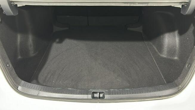 Toyota Corolla 1.8 Hybrid GPF Active sedan Warszawa - zdjęcie 11