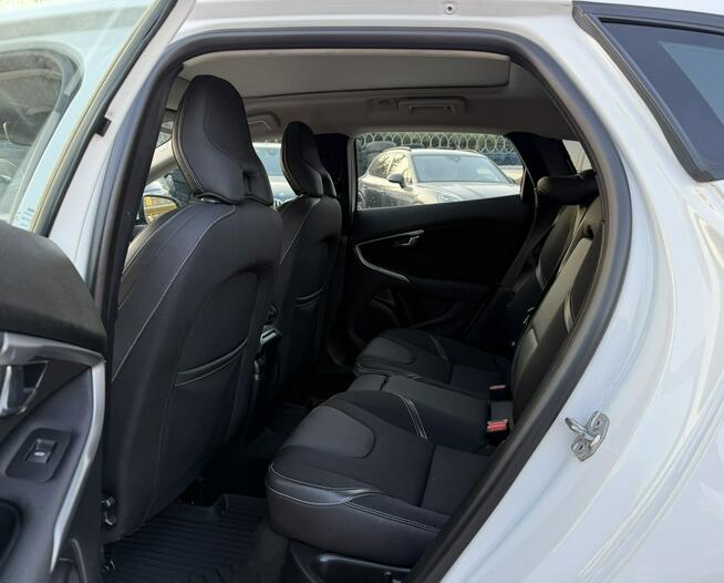 Volvo V40 D3,Navi,LED,Panorama,Gwarancja Kamienna Góra - zdjęcie 10