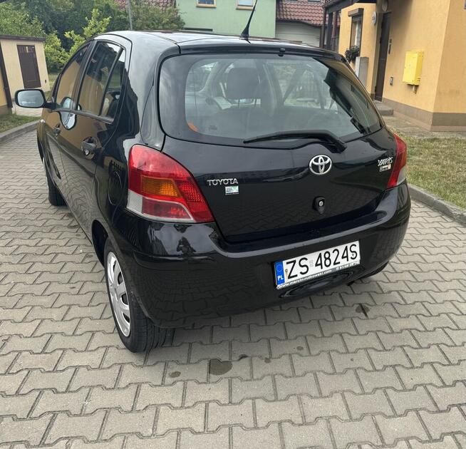 Toyota Yaris II 1.33 Dual VVT-i - pierwszy właściciel! Szczecin - zdjęcie 12