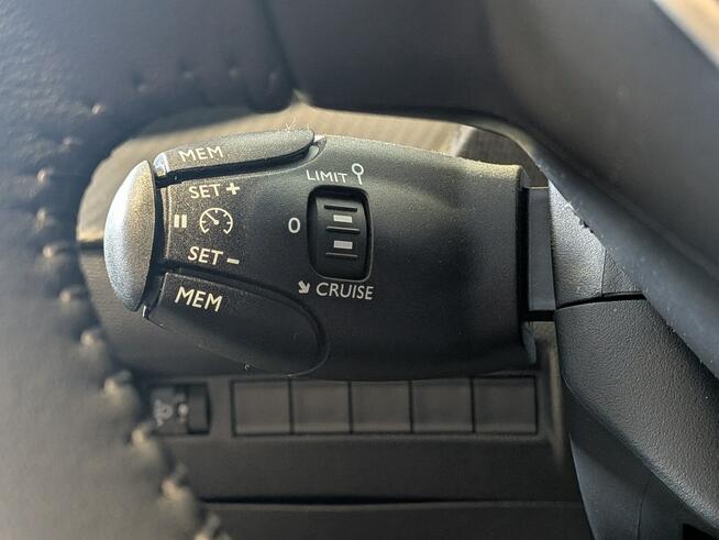 Peugeot 2008 Allure HYBRID 110km Kamery 360/Podgrzewane Fotele Piła - zdjęcie 11