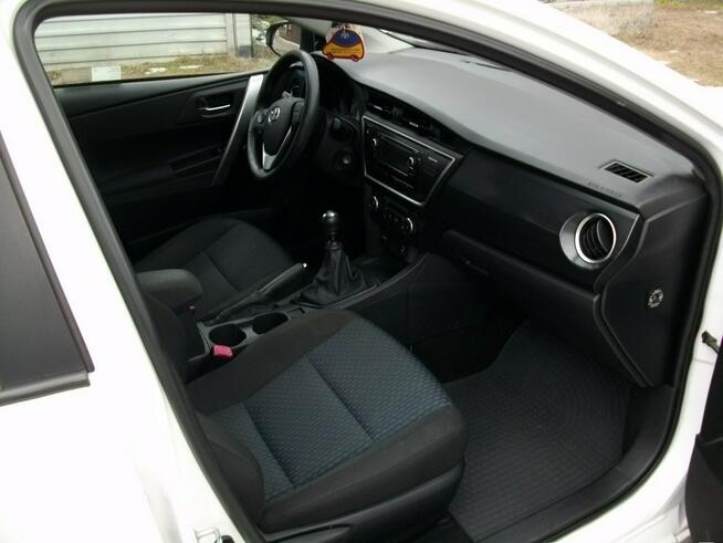 Toyota Auris 1.4/ 90 KM/bardzo dobry stan techniczny Katowice - zdjęcie 10