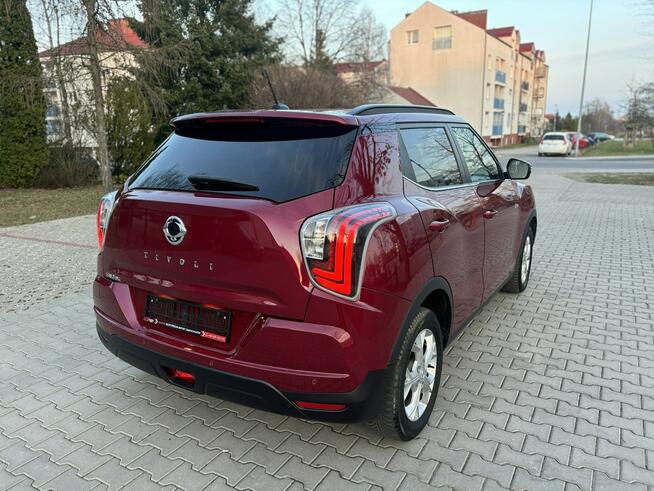 SsangYong Tivoli Wyjątkowy   Model   Niski udokumentowany przebieg Poznań - zdjęcie 5