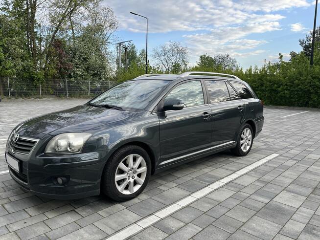 Toyota Avensis II T25 D-4D 2.0 Kombi SOL Gliwice - zdjęcie 2