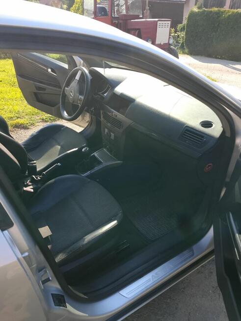 Opel Astra H1.7 ISUZU Niebocko - zdjęcie 6