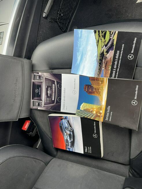 Mercedes E 250 AMG Line 4Matic Skóra Automat Kamera Podgrzewanie HAK Gliwice - zdjęcie 12