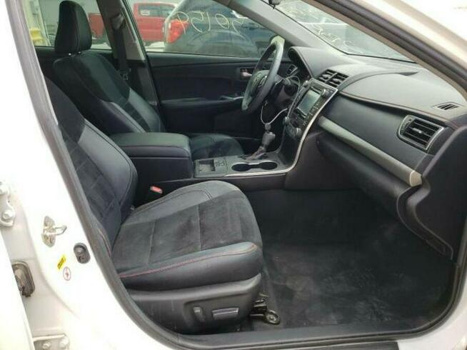 Toyota Camry 2017, 2.5L, LE, po gradobiciu Warszawa - zdjęcie 5