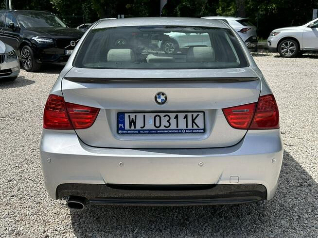 318d 136kM! Manual! Skórzane fotele! Dwustrefowa klimatyzacja! Pęcice - zdjęcie 6