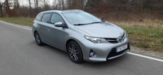 Toyota Auris 1.8 Hybryda 2014r 173 tyś km Kamera Hands-Free