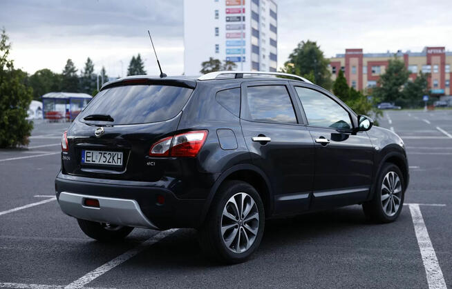 Nissan Qashqai 2.0 diesel, 4x4 Bałuty - zdjęcie 11