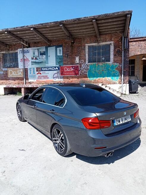 Sprzedam BMW 330i xdrive Krzyki - zdjęcie 2