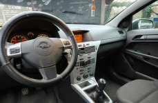 Opel Astra GTC 90KM benzyna 2009 r. Leżajsk - zdjęcie 9