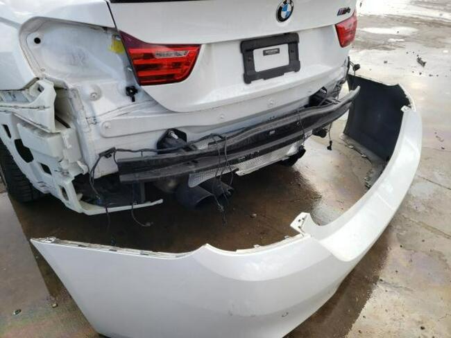 BMW M4 2015, 3.0L, uszkodzony tył Warszawa - zdjęcie 5