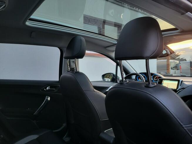Peugeot 2008 ** Panorama ** Nawigacja ** Klimatronik **  Relingi  ** Jatutów - zdjęcie 11