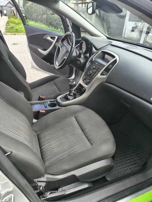 Opel Astra J 1.4 turbo Sports Tourer kombi Rok 2012 19500zł Kraków - zdjęcie 11