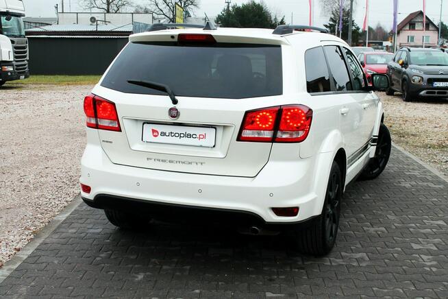 Fiat Freemont BLACK CODE Cross*4x4Aut170km*Kamera*Navi*Skóra Warszawa - zdjęcie 4