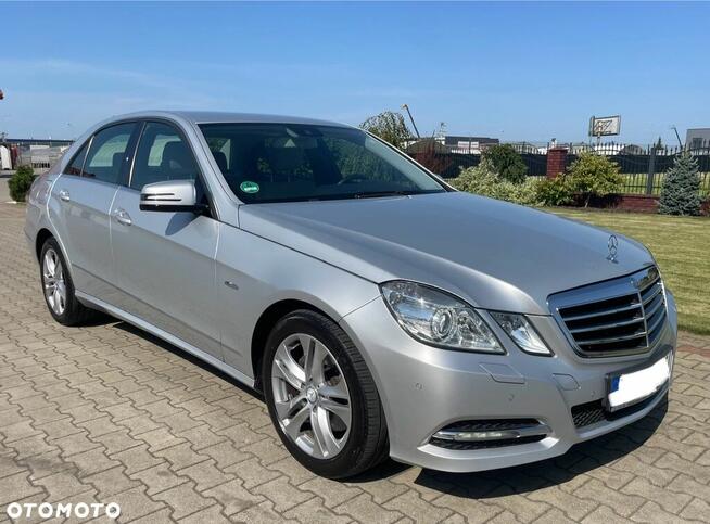 MERCEDES E W212 BENZYNA 1.8 204 KM JAK NOWY 100% BEZWYPADEK Ursus - zdjęcie 2