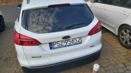 Sprzedam Ford Focus 2015 1.0 ecobost 125 km Warszawa - zdjęcie 2