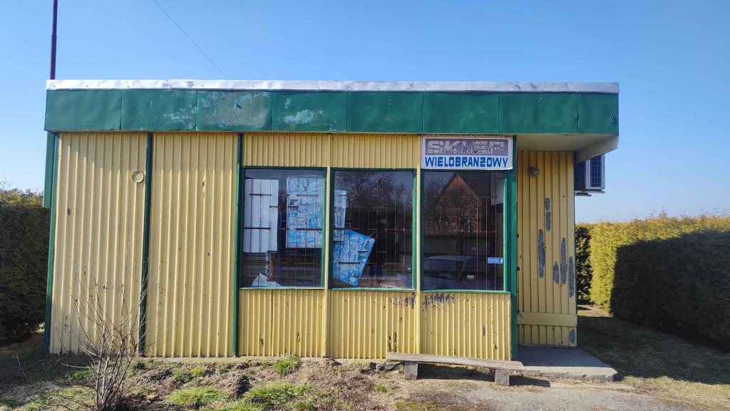 Pawilon handlowy 42m2, sprzedam lub wynajmę Krowica Sama - zdjęcie 1