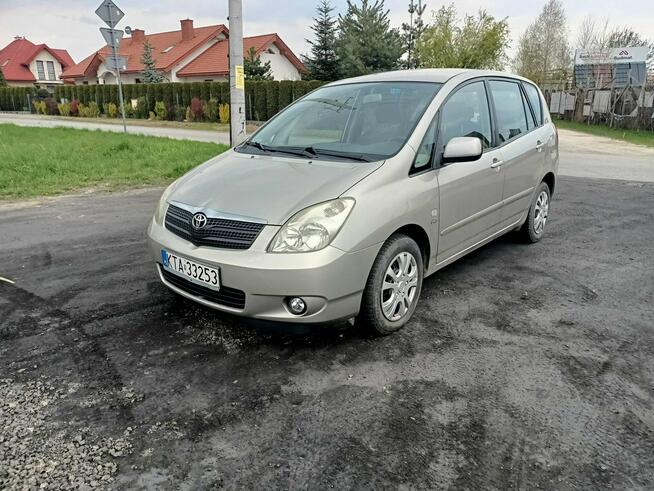 Toyota Corolla Verso 2.0 D-4D 90km 05r Tarnów - zdjęcie 2